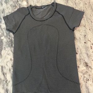 Lululemon swiftly tech top